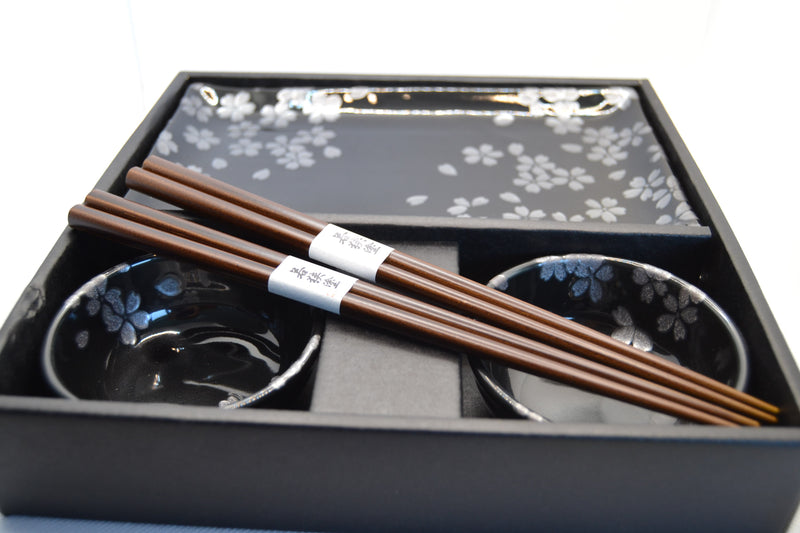 Elegant 2-piece sushi set 