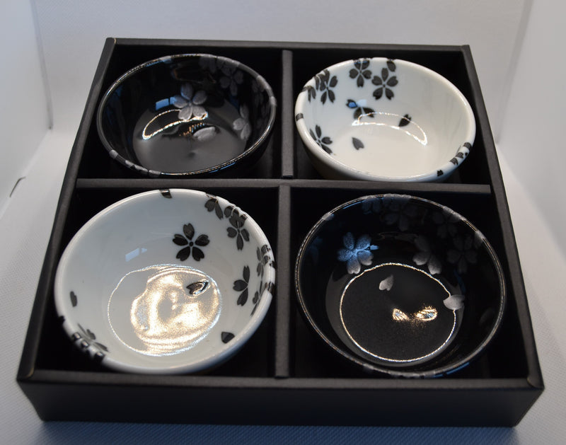 Sakura bowl set of 4 