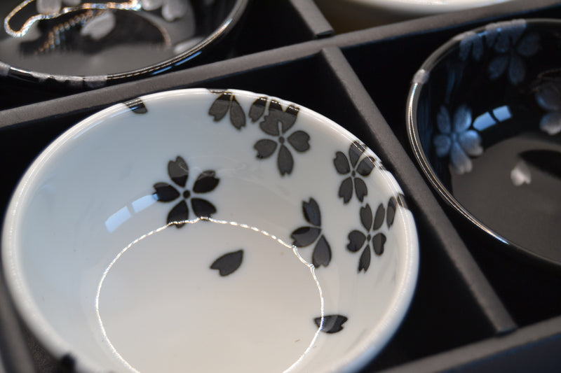 Sakura bowl set of 4 